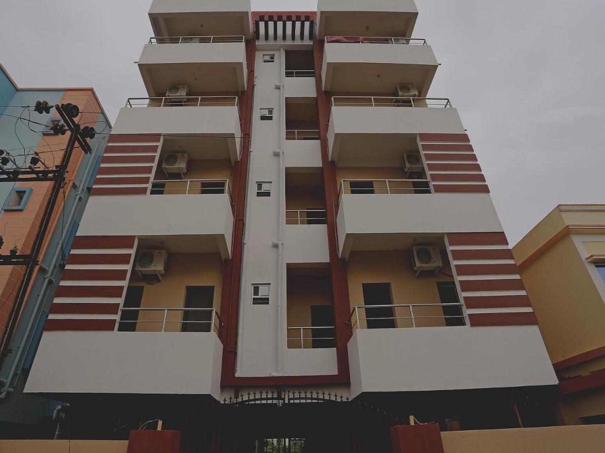 Oyo 17276 The Maple Tree Hotels Bhubaneswar Exterior photo